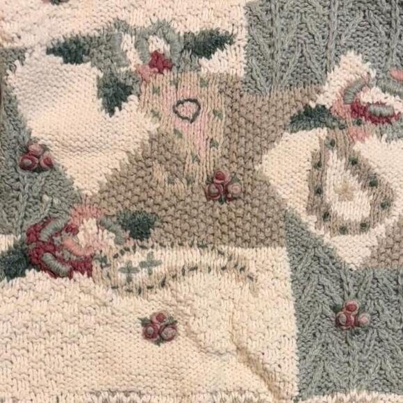 Classic elements cream sweater with unique design - Picture 2 of 5